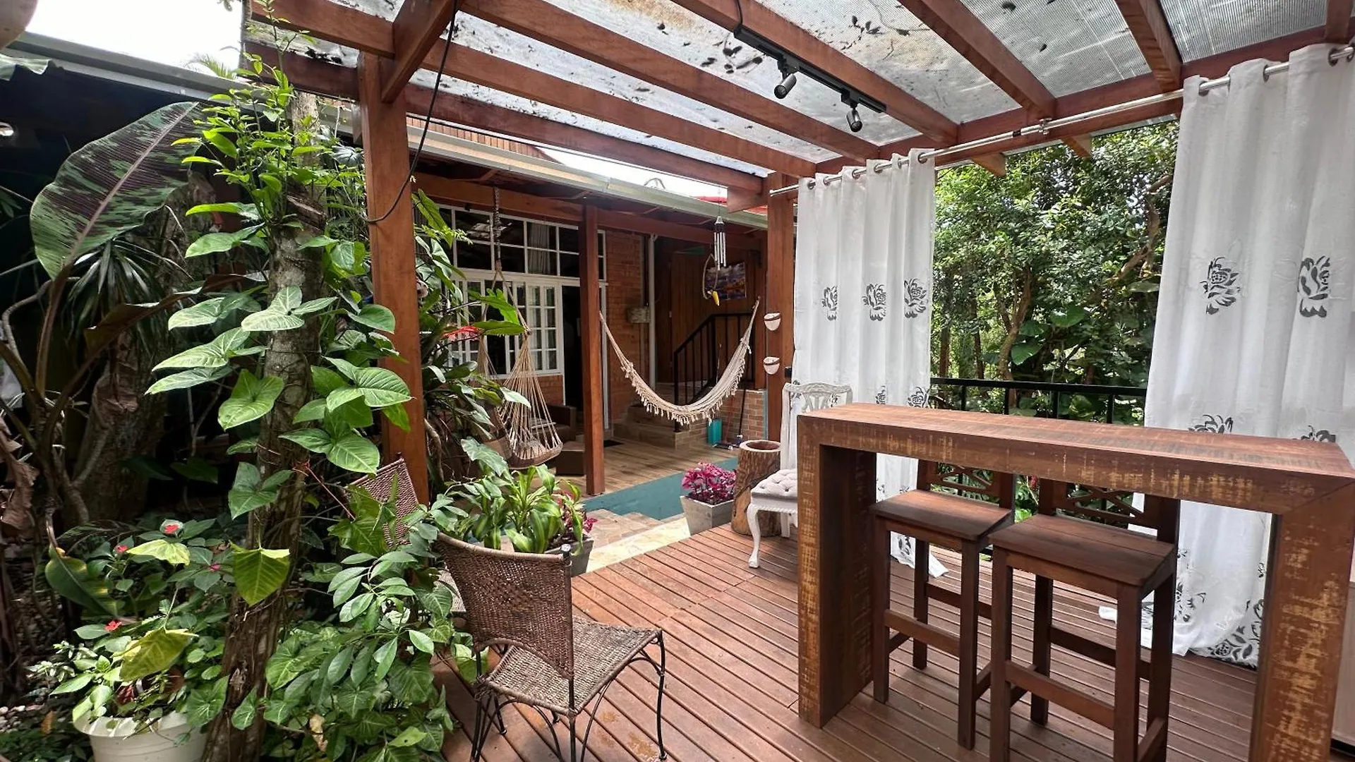 Arthi - Lindo Loft Recanto Dos Passarinhos Com Hidromassagem! Balneário Camboriú 0*,  Brasil